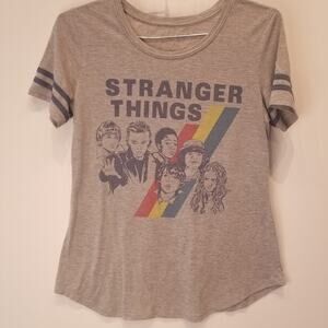 Stranger‎ Things Netflix T- Shirt Juniors Size L
